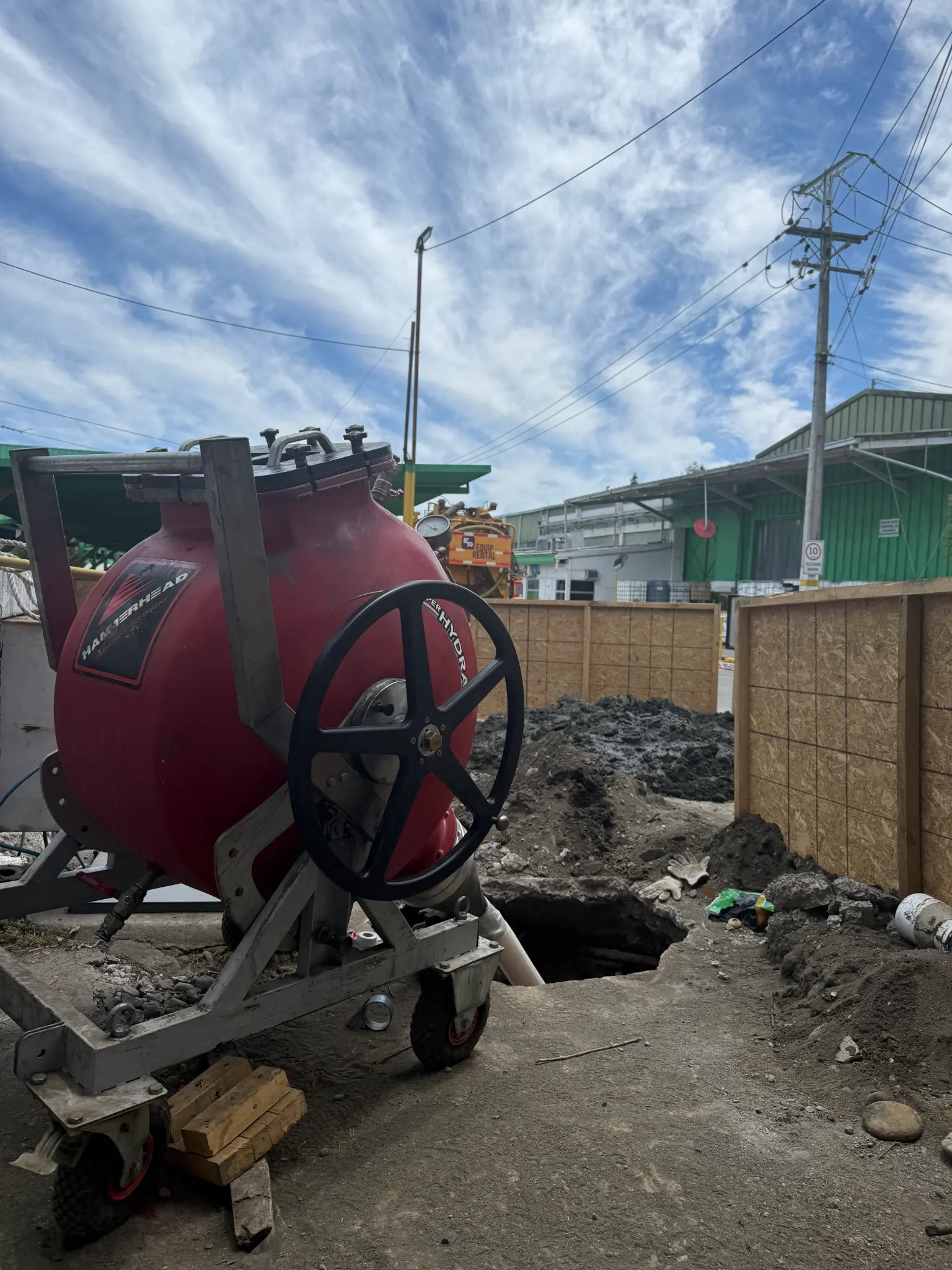 Obra con tambor en sitio