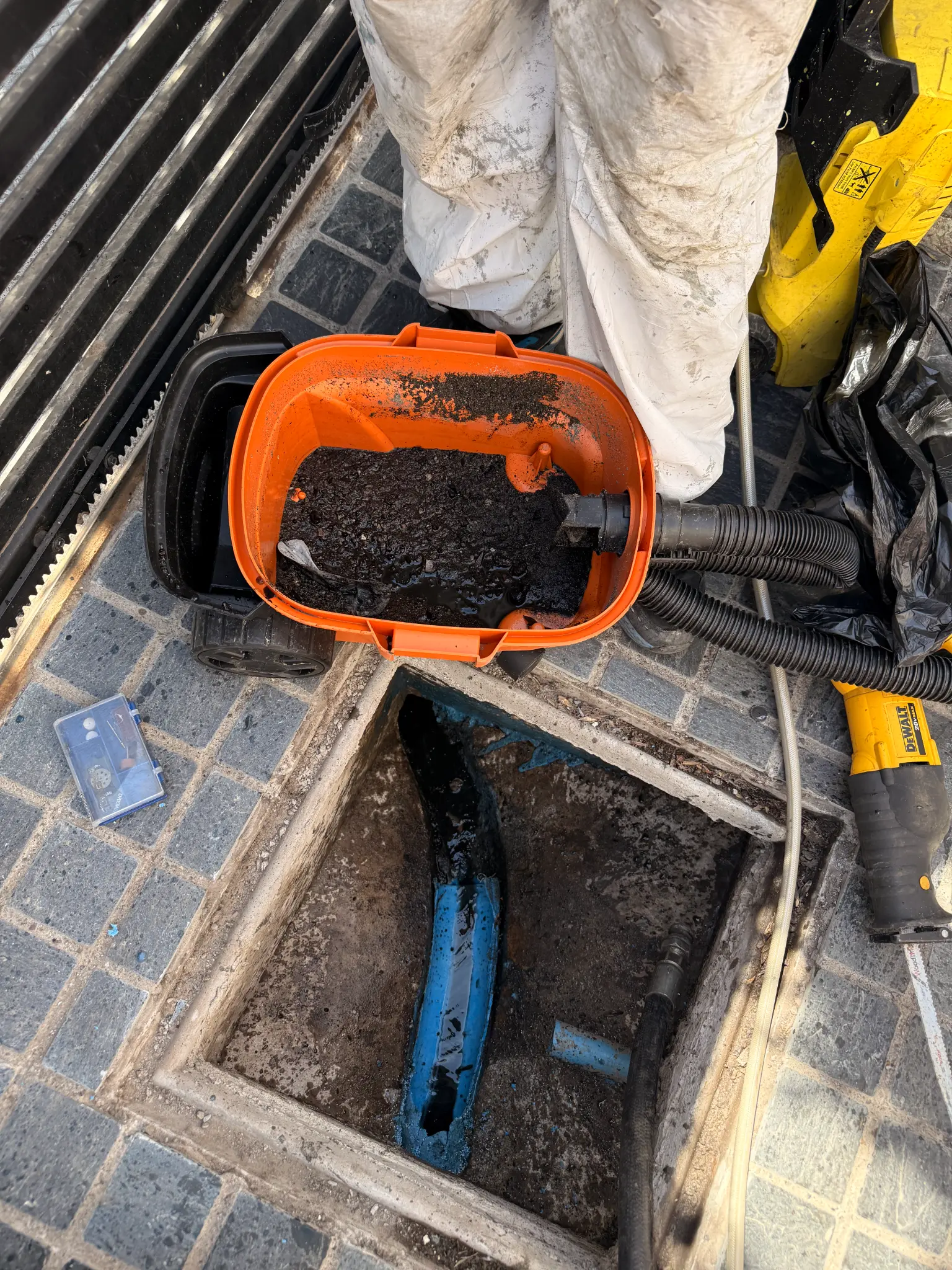 Limpieza y extraccion de sedimentos